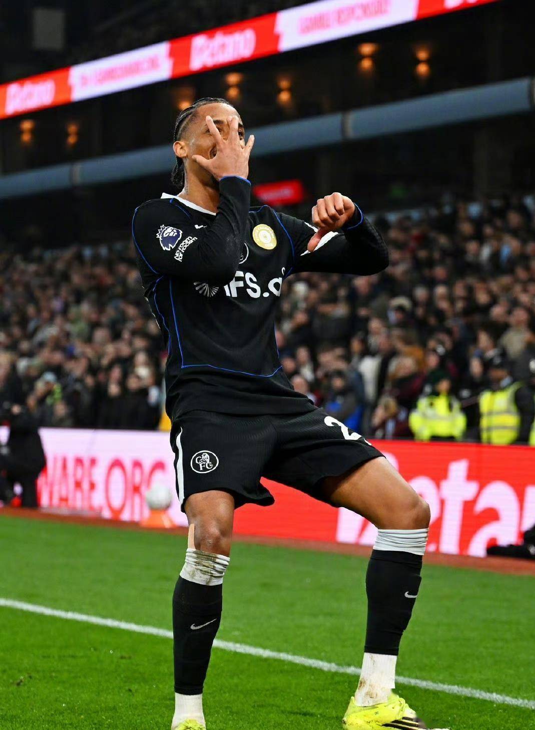 详细阅读:开云体育娱乐app-包含刚刚:今晚曼联内部沟通罗马单刀错失,曼城临场应变都惊呆了的词条-开云体育娱乐app 开云体育娱乐app-包含刚刚:今晚曼联内部沟通罗马单刀错失,曼城临场应变都惊呆了的词条-开云体育娱乐app